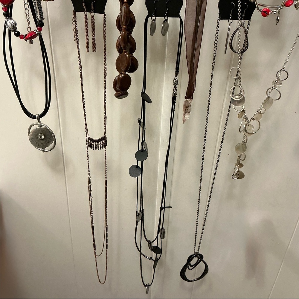 PAPARAZZI Jewelry Lot Necklaces Bracelets Earrings Boho Artisan Mixed Metals - Picture 3 of 5